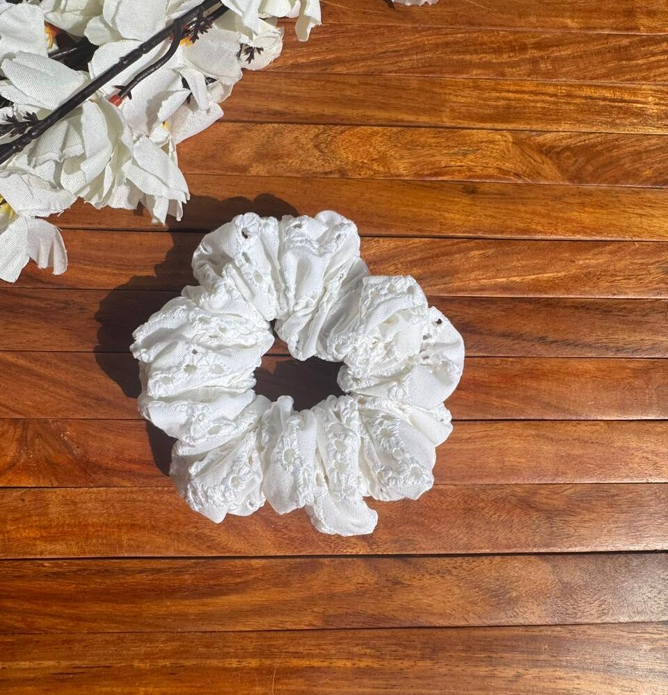 Hakoba Scrunchies White