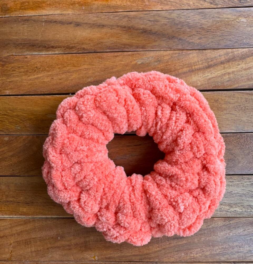 Crochet Scrunchie Peach